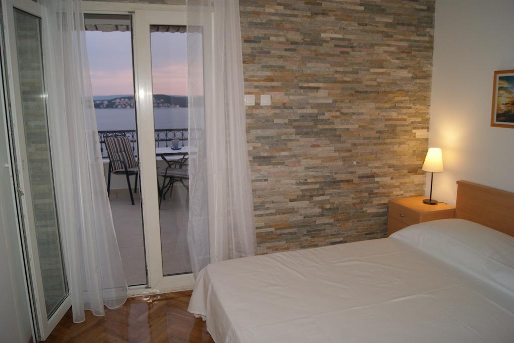 Apartments Panorama 2 Trogir Oda fotoğraf
