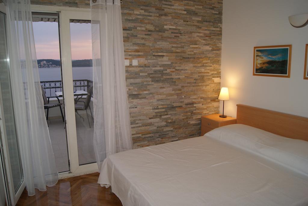 Apartments Panorama 2 Trogir Oda fotoğraf
